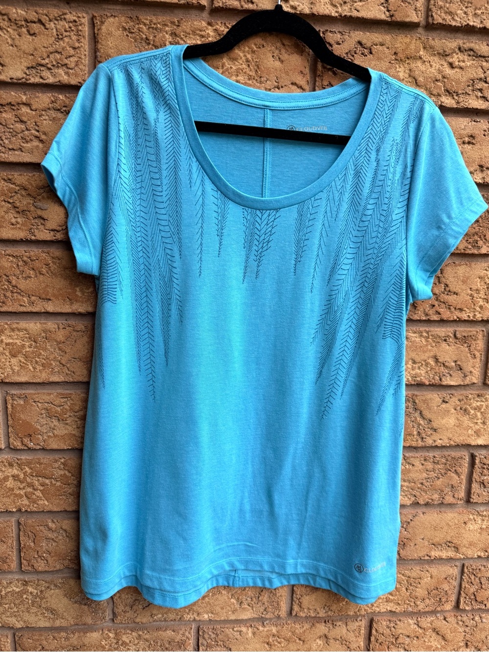 10/$25 • Cloudveil Turquoise Blue Scoop Neck Graphic Tee